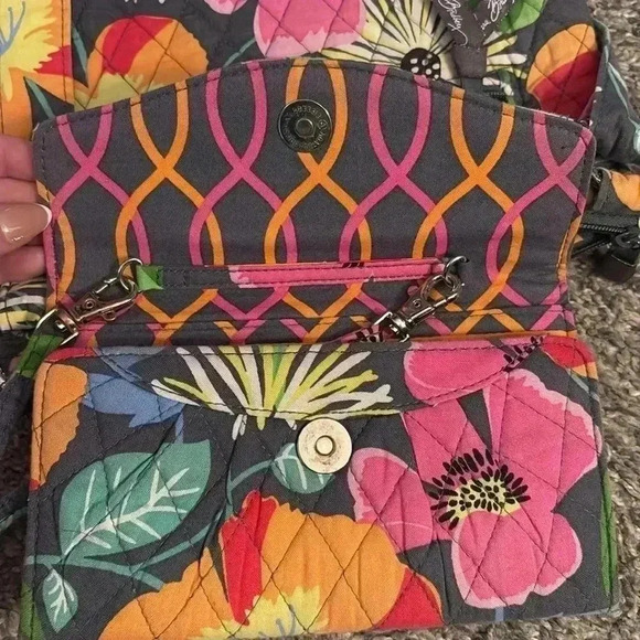 Vera Bradley Bag and Wallet Set - Picture 8 of 9